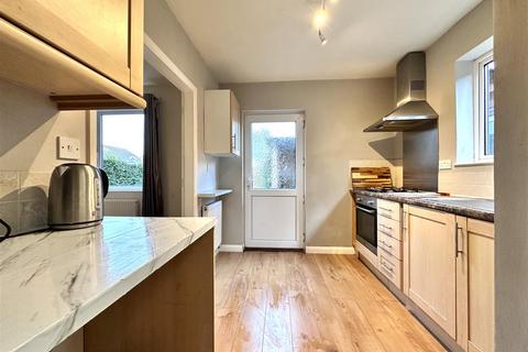 3 bedroom semi-detached house for sale, Grange Road, Newark