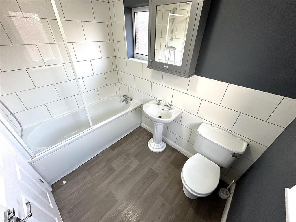 Modern Family Bathroom