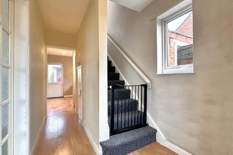3 bedroom semi-detached house for sale, Grange Road, Newark