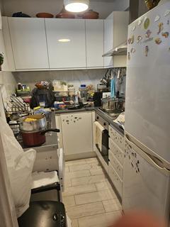 1 bedroom flat to rent, Wellesley Court, Maida Vale, W9.