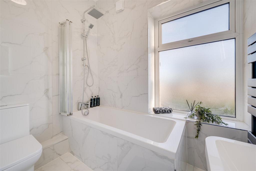 4 Cliffe End Road-12.jpg