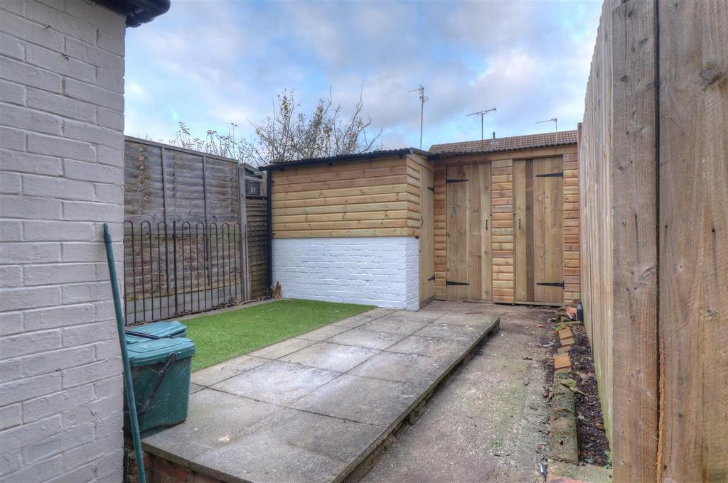 Rear Patio Garden