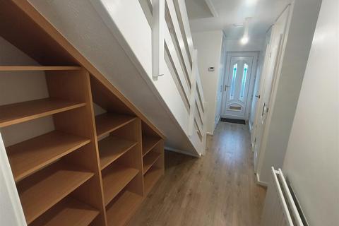 3 bedroom terraced house to rent, Guthrum Place, Newton Aycliffe