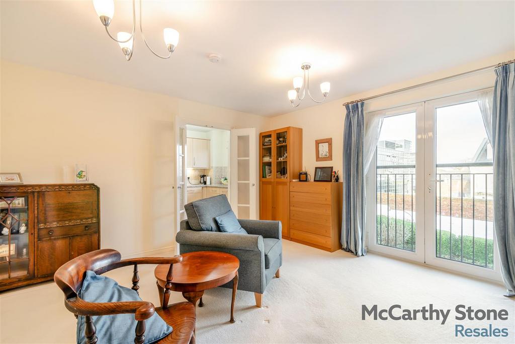 8673064-interior16.jpg