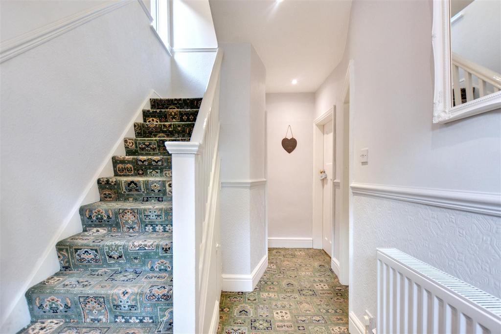 Entrance Hall 2.jpeg