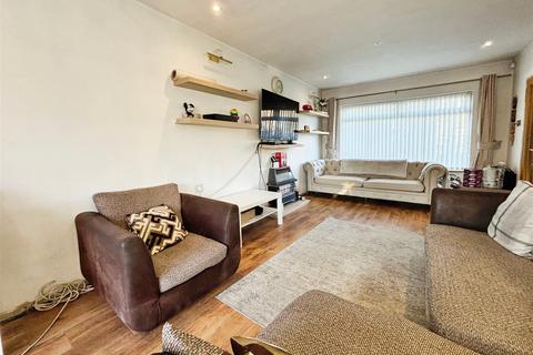 undefined, Pirie Close, Bradford BD2