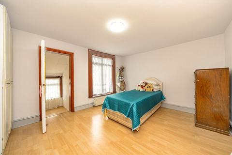 undefined, Inwood Road, Hounslow TW3
