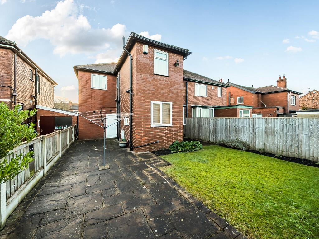 1384659 4 6930592...