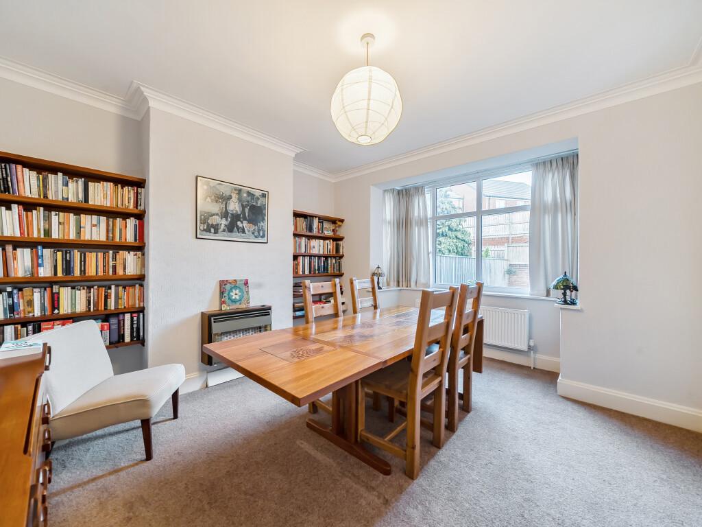 1384659 8 6930595...