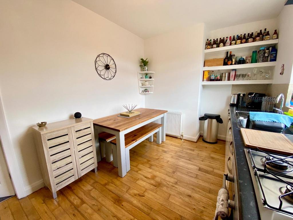 Dining kitchen