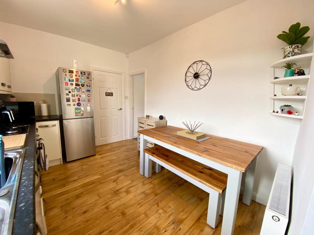 Dining kitchen