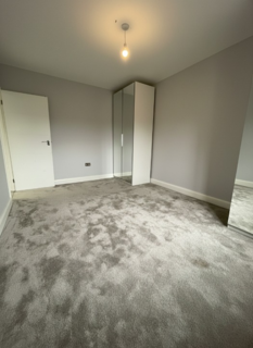 2 bedroom flat to rent, London Road, Morden SM4