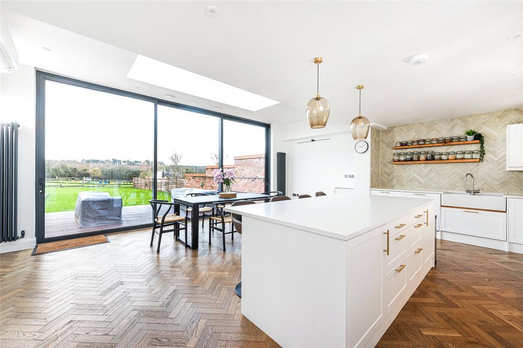Kitchen/Breakfast