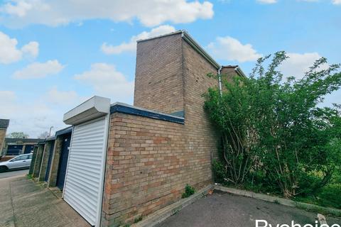 4 bedroom end of terrace house for sale, Covehite Court, Haverhill, Suffolk