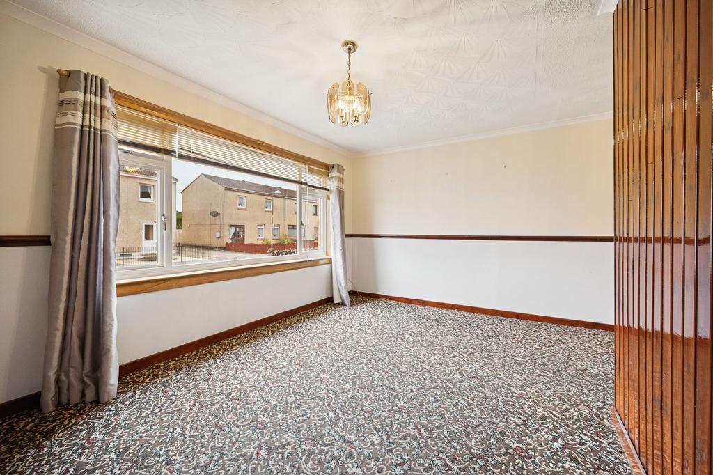 Lounge/Dining Area