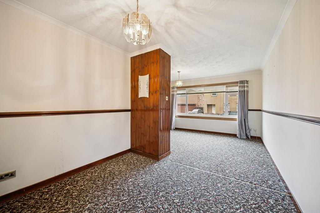 Lounge/Dining Area