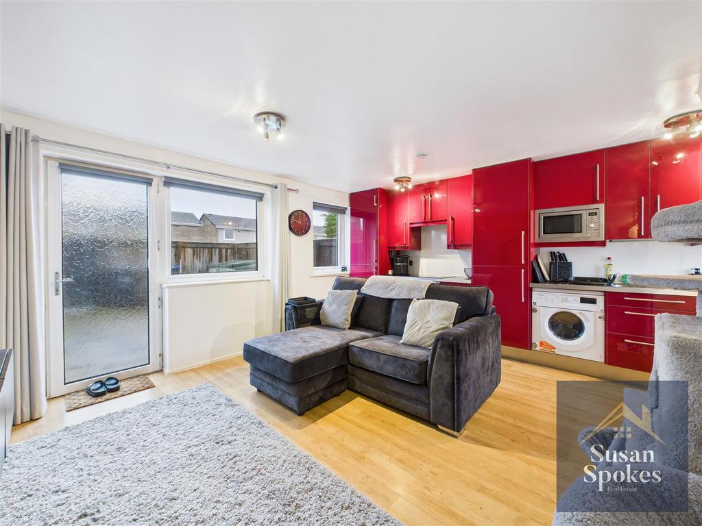 CAM01858 G0-PR0209-STILL010.jpg