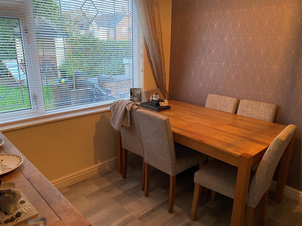 Dining room.jpg