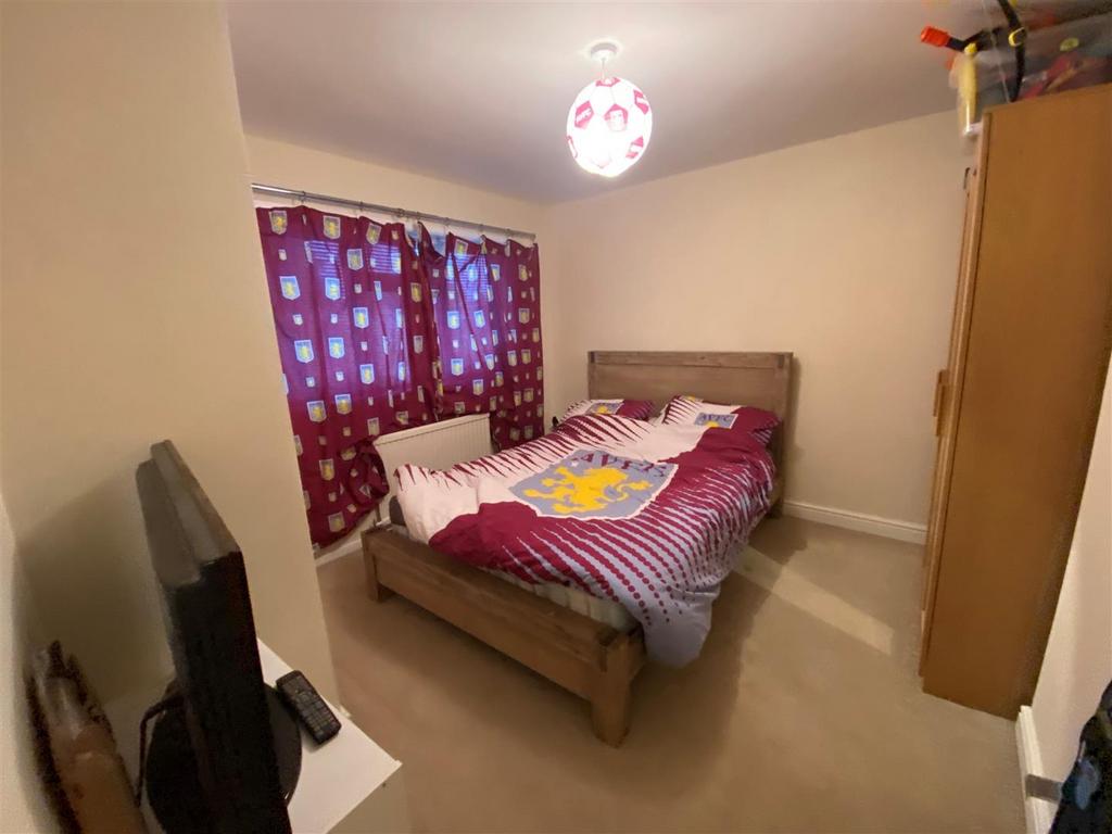 Double Bedroom.jpg