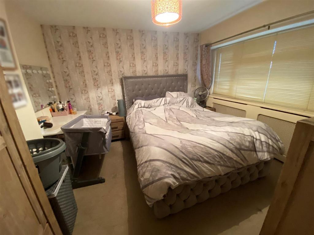Master bedroom.jpg