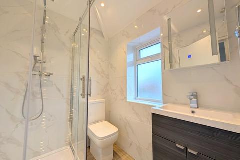 undefined, Bond Street, Englefield Green, Egham, TW20