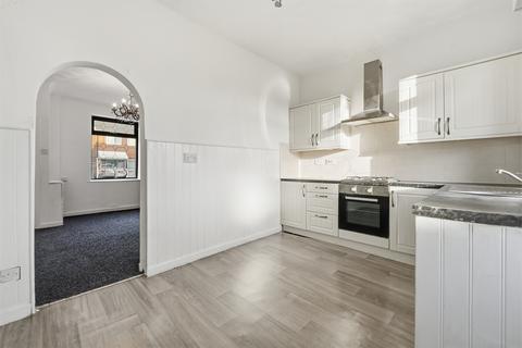3 bedroom terraced house to rent, Railway Street, Heywood, Greater Manchester