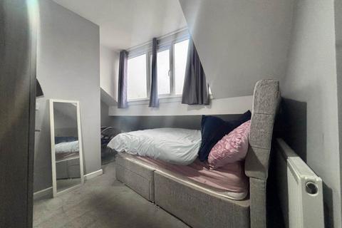 undefined, Vermont Street (room 3), West Yorkshire LS13