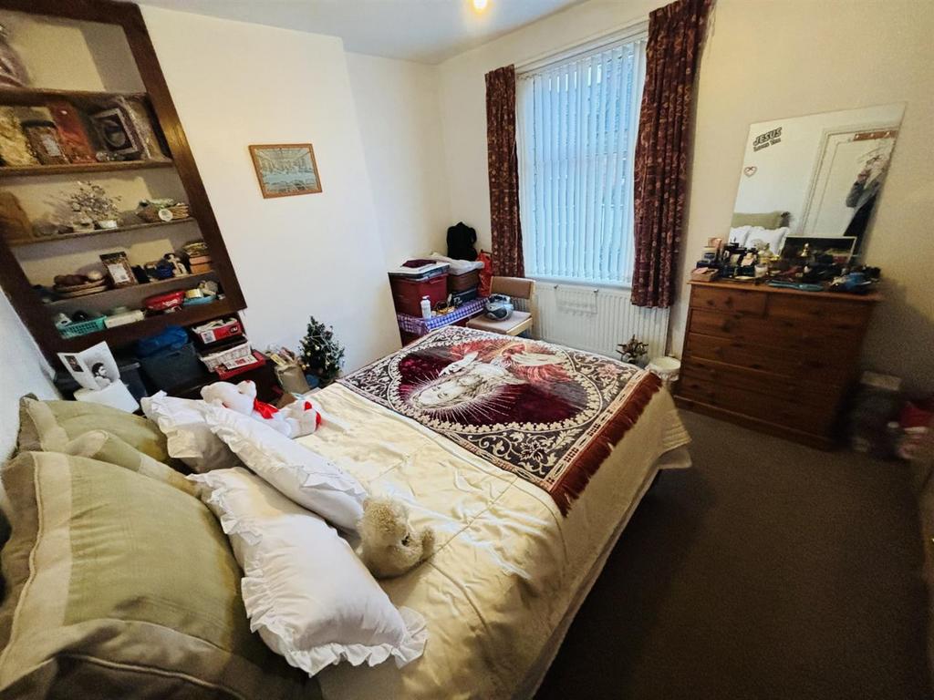 Bedroom One.jpg