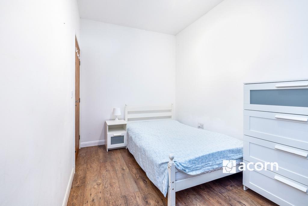 Bedroom 2 (2)