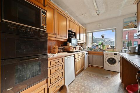 undefined, Bowes Road, Acton