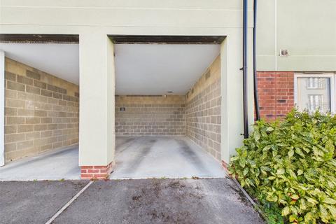 undefined, Fairford Road, Cheltenham, Gloucestershire, GL52