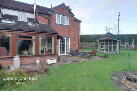 4 bedroom cottage for sale, Bar Hill, Crewe