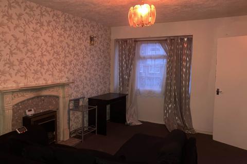 3 bedroom semi-detached house to rent, Amberley Green, Birmingham B43