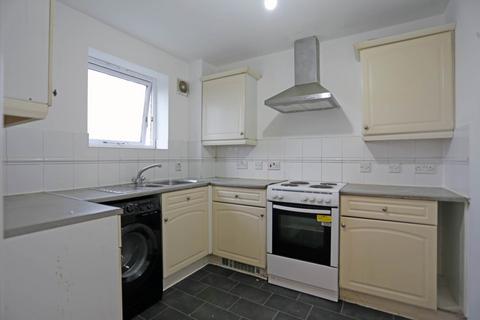2 bedroom flat to rent, Albatross Close, London, Beckton, E6