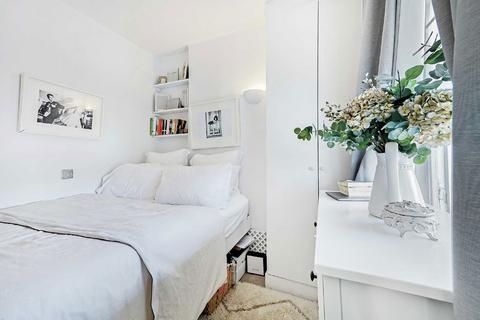 undefined, St. Quintin Avenue, London W10