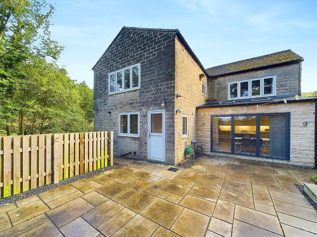 CAM03810 G0-PR0108-STILL027.jpg