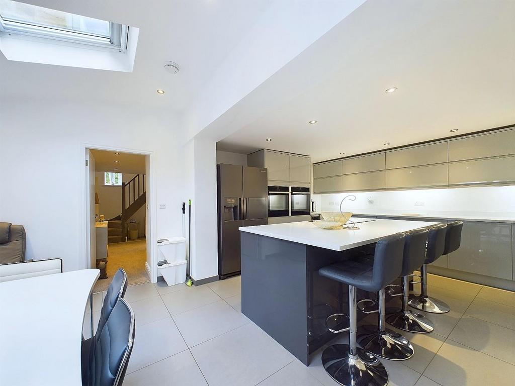 CAM03810 G0-PR0108-STILL010.jpg