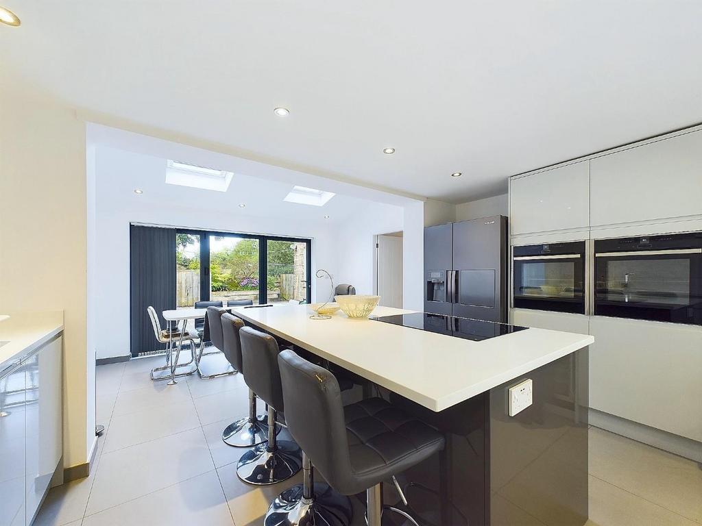 CAM03810 G0-PR0108-STILL011.jpg