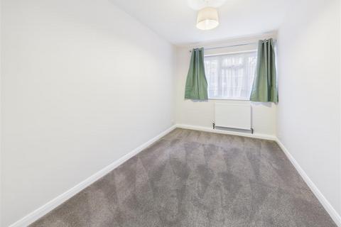 undefined, Gainsborough Court, Walton-On-Thames