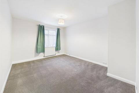 undefined, Gainsborough Court, Walton-On-Thames