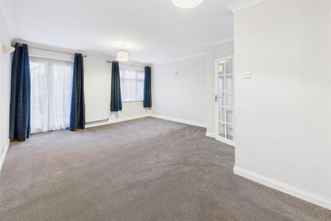 undefined, Gainsborough Court, Walton-On-Thames