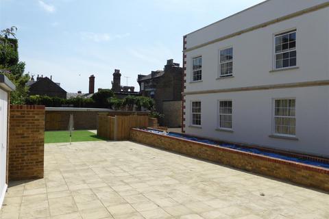 undefined, High Street, Ramsgate CT11