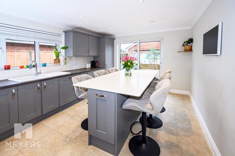 4 bedroom detached bungalow for sale, Northfield Road | Ringwood | BH24