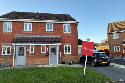 3 bedroom semi-detached house for sale, Bramling Cross Road, Burton-On-Trent DE14