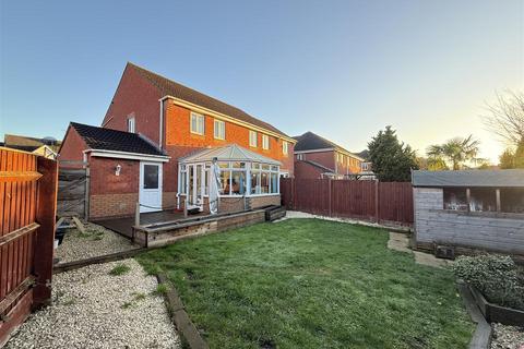 3 bedroom semi-detached house for sale, Bramling Cross Road, Burton-On-Trent DE14