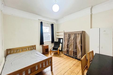 undefined, Caerdydd, CF24