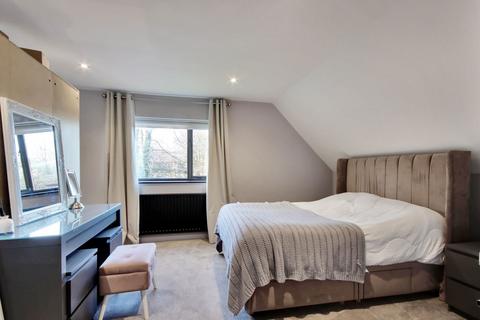 5 bedroom detached house for sale, Rhododendron Avenue, Meopham