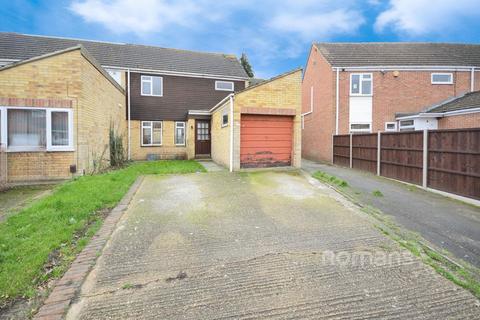 undefined, Rochfords Gardens, Slough, Berkshire, SL2