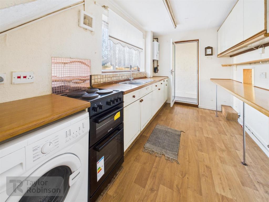 CAM02600 G0-PR0609-STILL012.jpg