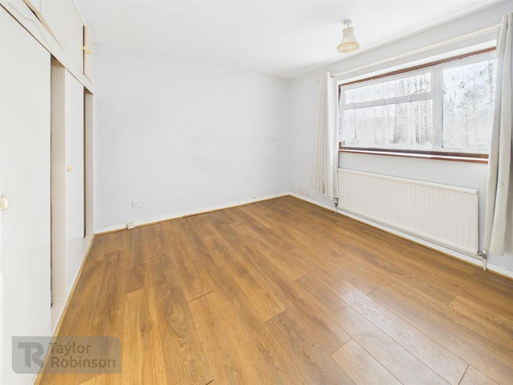 CAM02600 G0-PR0609-STILL007.jpg